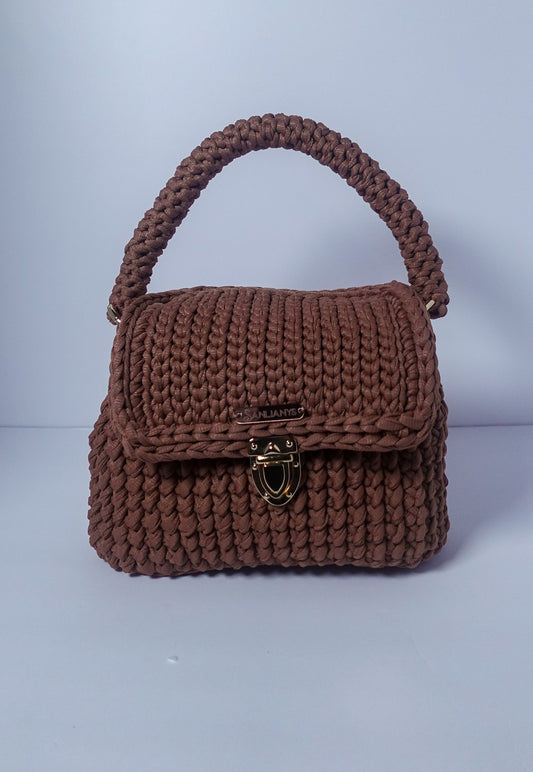 Belle - Mocha