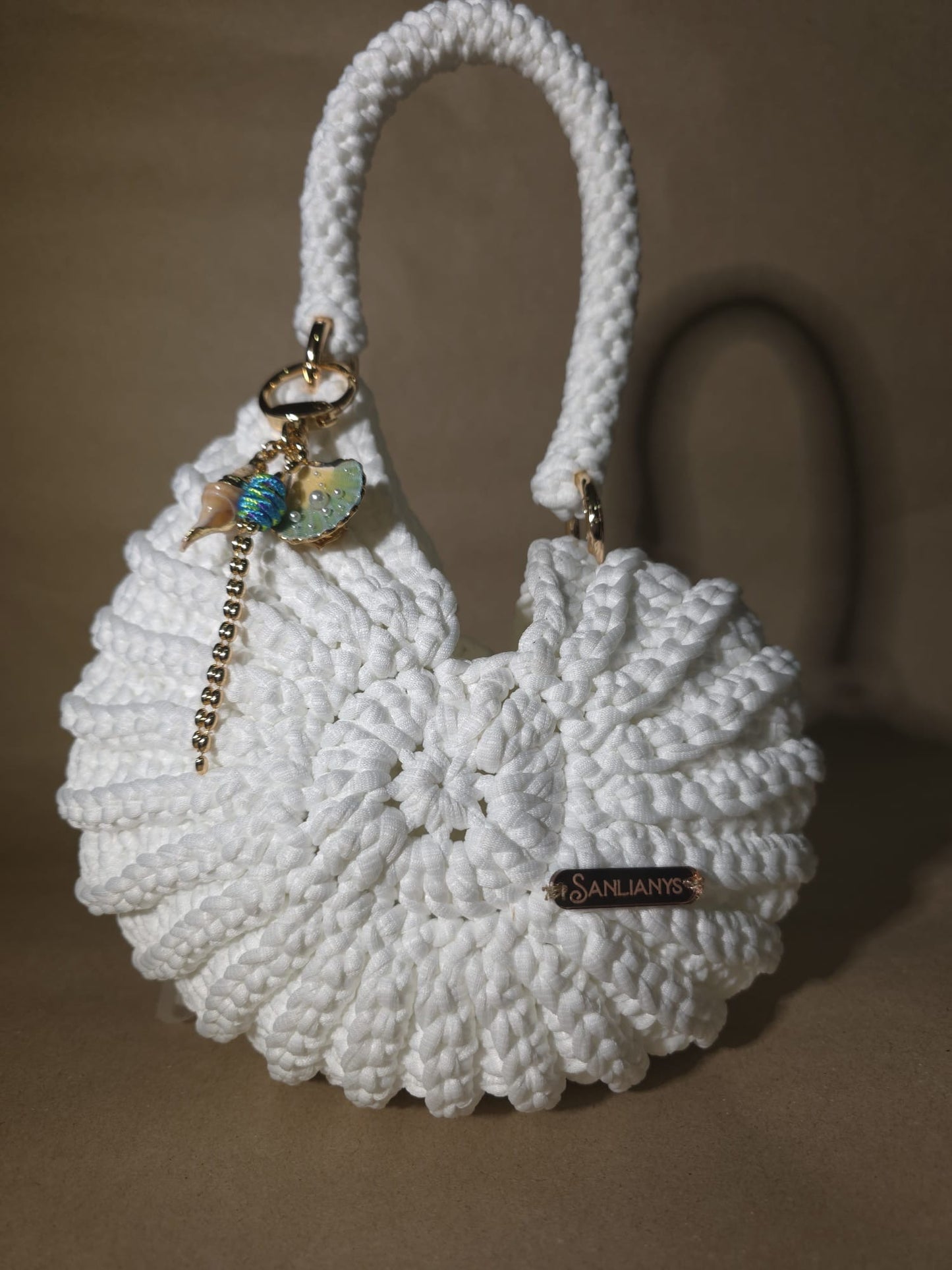 Caracola - White